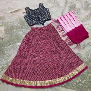 Indian Ethnic Wear - Traditional Chaniya Choli For Navratri - Pink & Gray